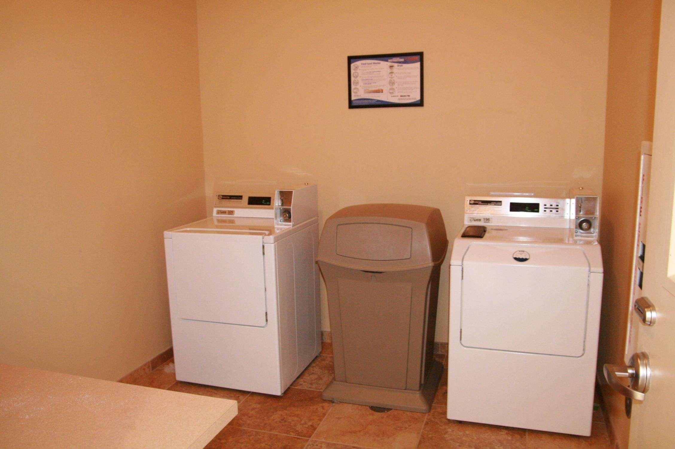 מלון ברנטווד Hampton By Hilton מתקנים תמונה