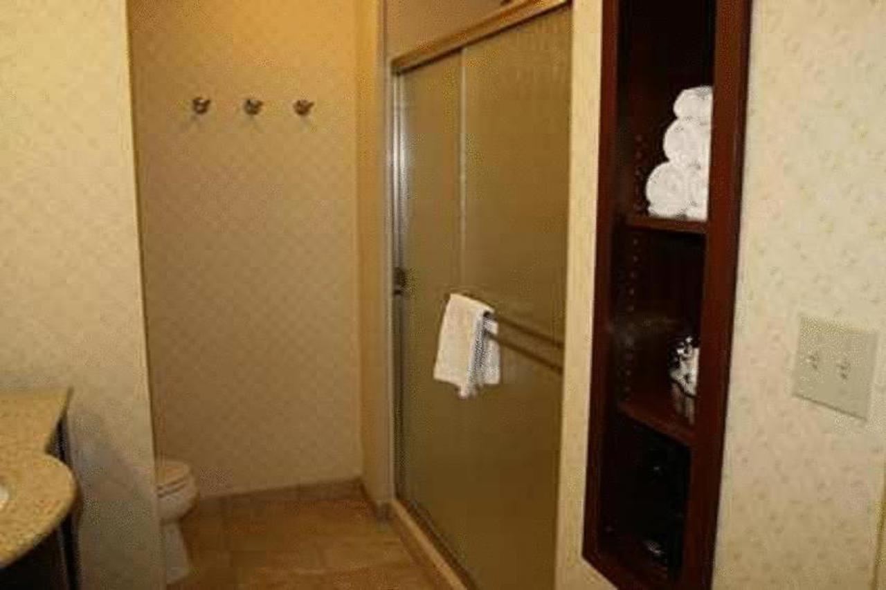 מלון ברנטווד Hampton By Hilton מראה חיצוני תמונה
