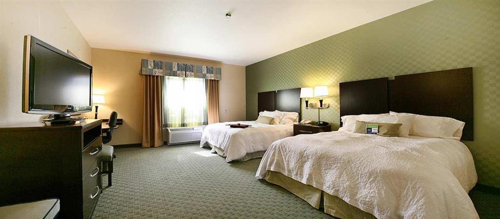 מלון ברנטווד Hampton By Hilton חדר תמונה