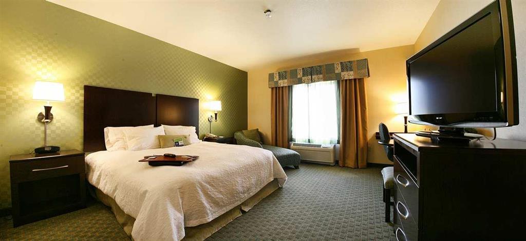 מלון ברנטווד Hampton By Hilton חדר תמונה